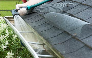 Irvine gutter cleaning costs